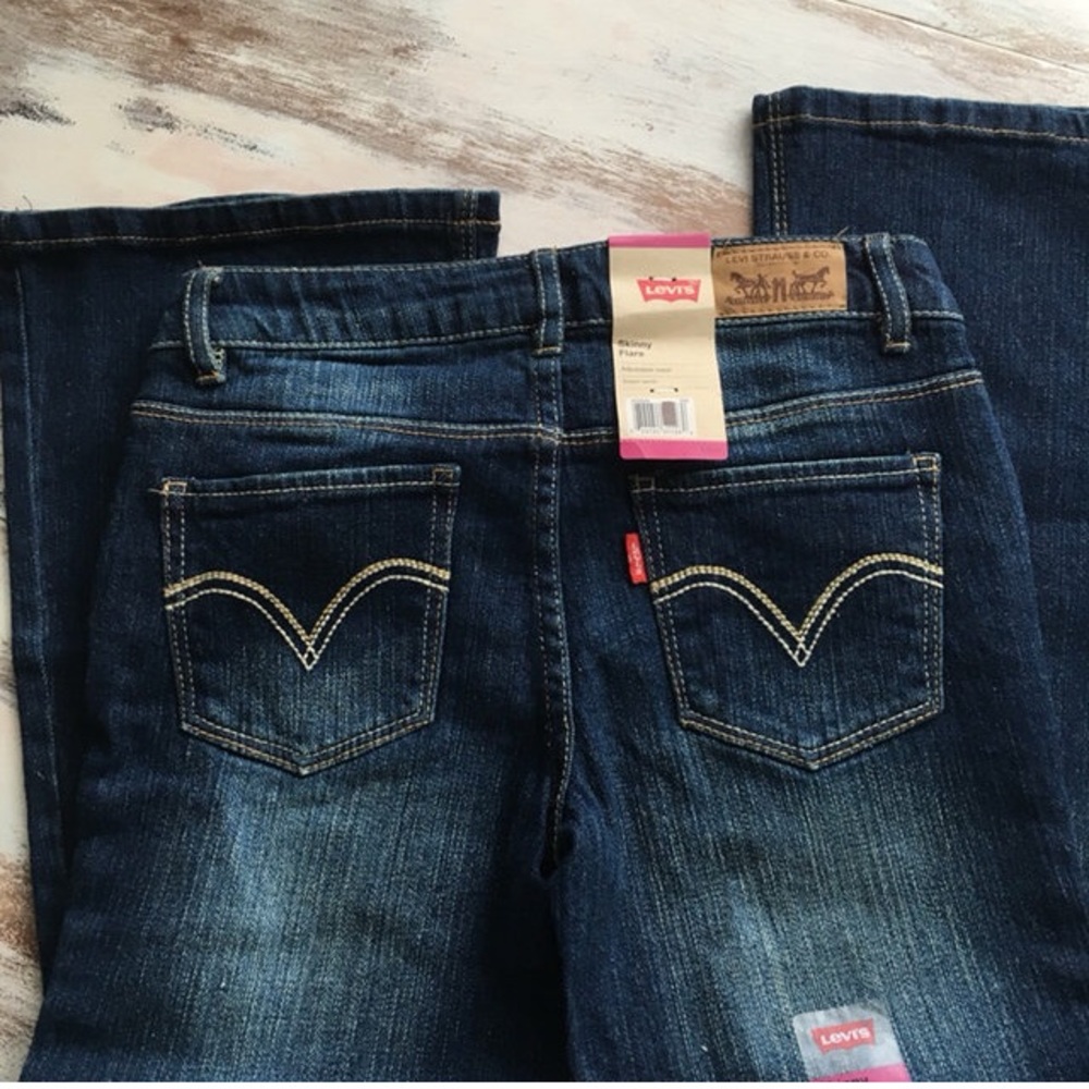 NWT Levi’s Skinny Flare Jeans - Picture 3 of 4